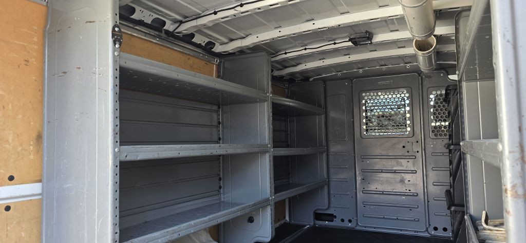 2018 Nissan NV Image 14