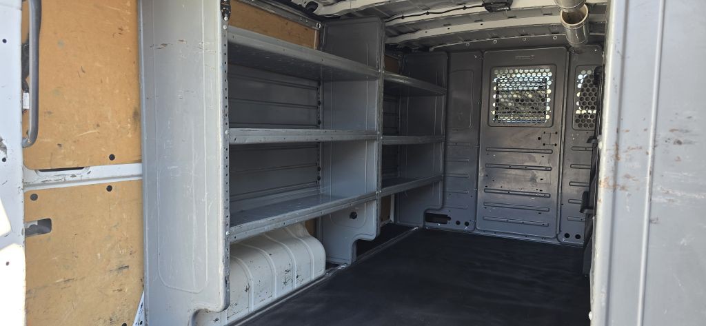 2018 Nissan NV Image 15