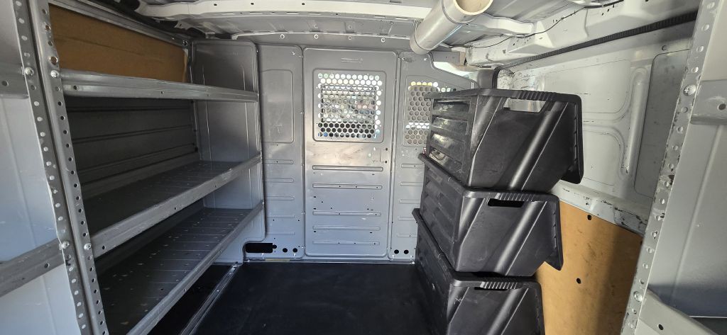 2018 Nissan NV Image 18