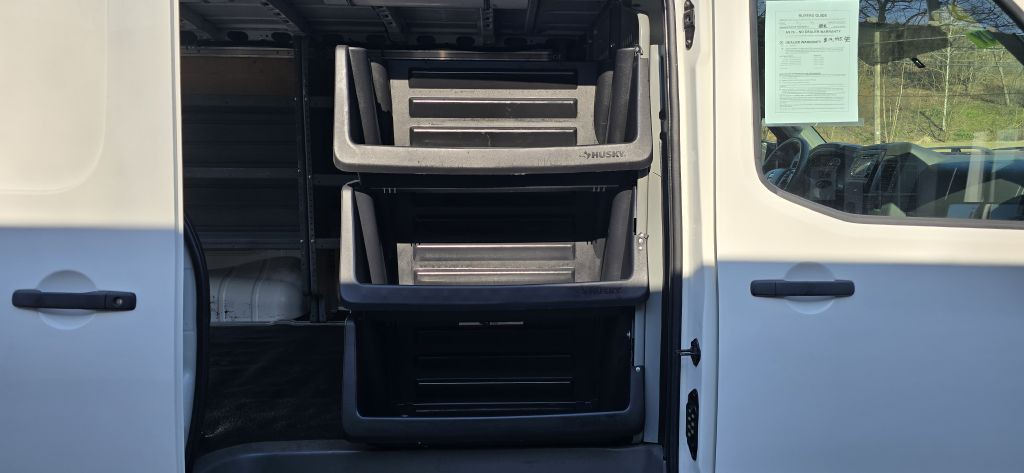 2018 Nissan NV Image 21