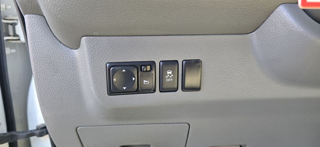 2018 Nissan NV Image 24