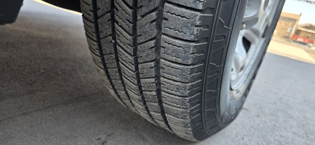 2018 Nissan NV Image 30