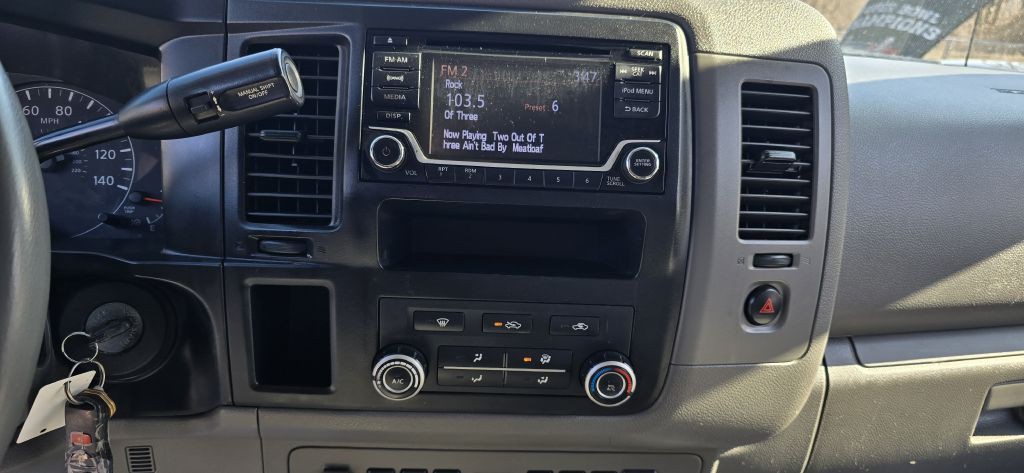 2018 Nissan NV Image 32