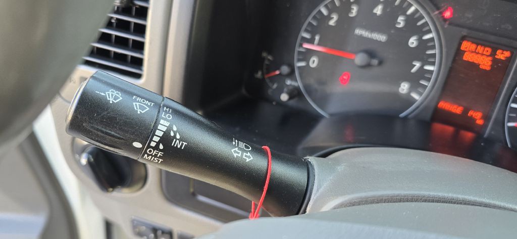 2018 Nissan NV Image 40