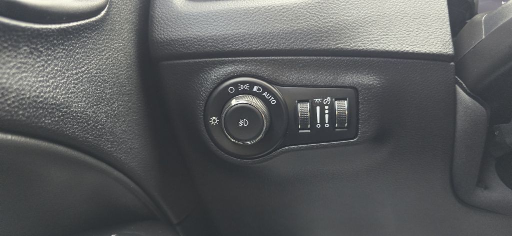 2019 Jeep Compass Image 12