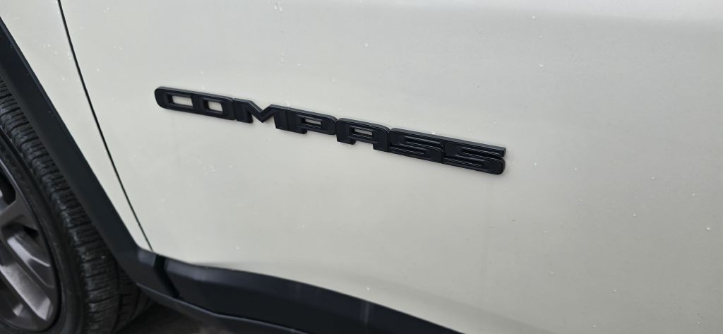 2019 Jeep Compass Image 16