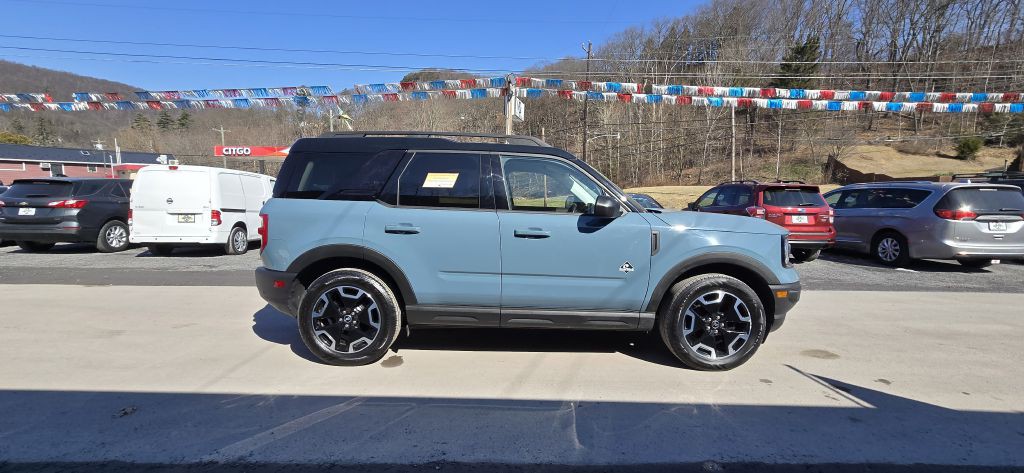 2021 Ford Bronco Image 3