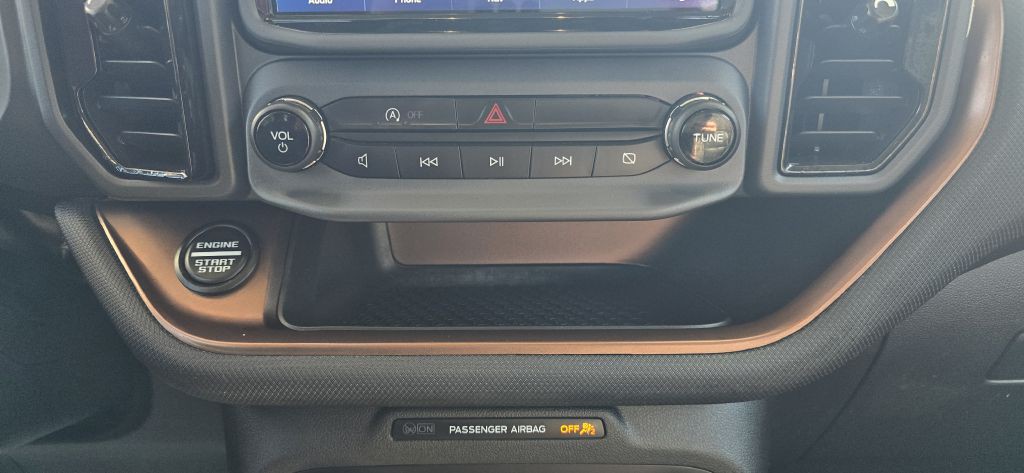 2021 Ford Bronco Image 47