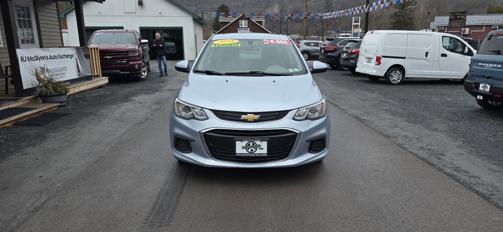2018 Chevrolet Sonic Image 3