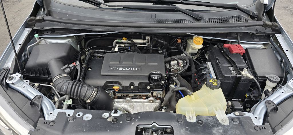 2018 Chevrolet Sonic Image 7