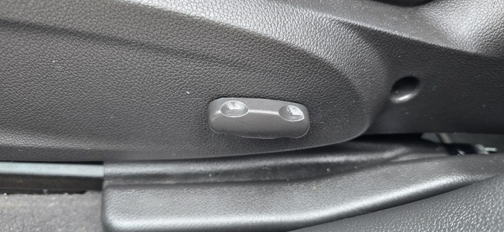 2018 Chevrolet Sonic Image 14