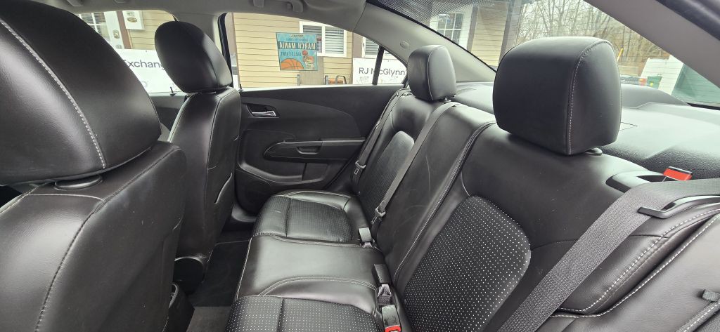 2018 Chevrolet Sonic Image 15