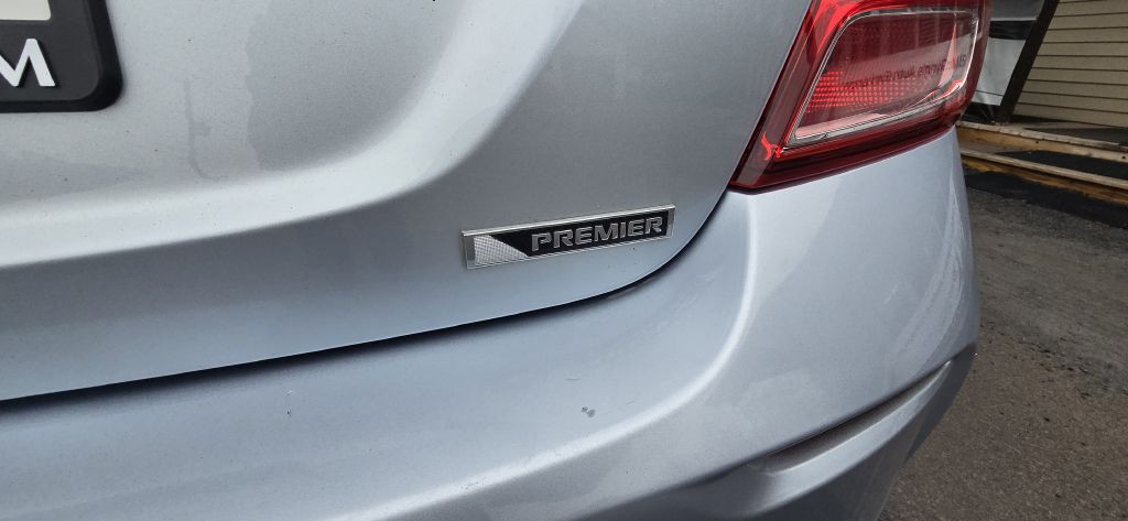 2018 Chevrolet Sonic Image 18