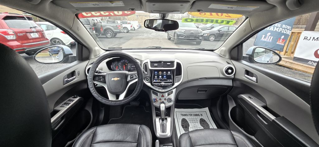 2018 Chevrolet Sonic Image 24