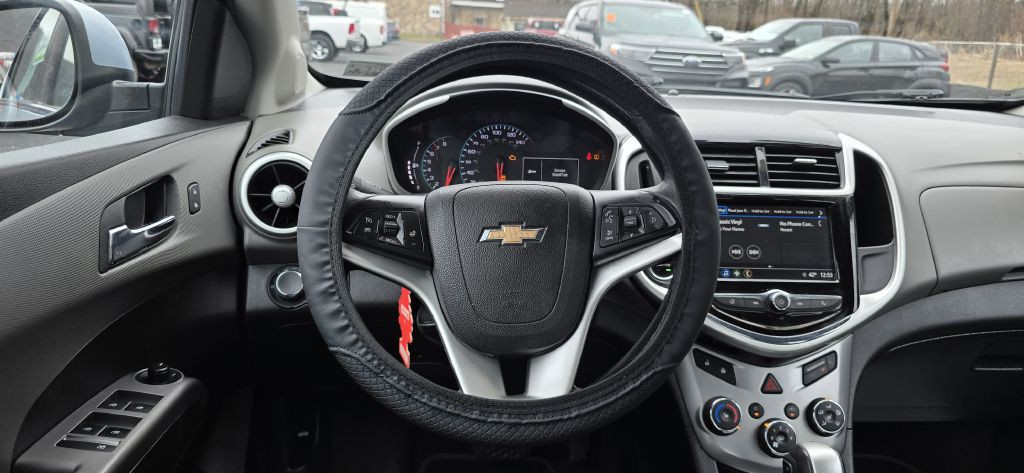 2018 Chevrolet Sonic Image 34