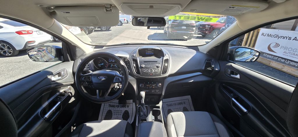 2017 Ford Escape Image 32