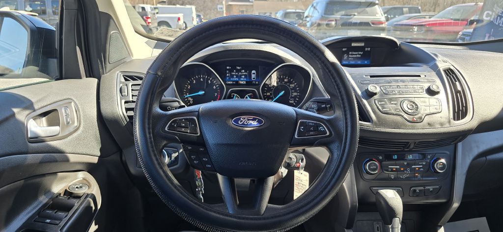 2017 Ford Escape Image 44