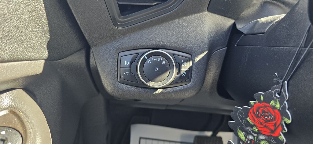 2017 Ford Escape Image 45