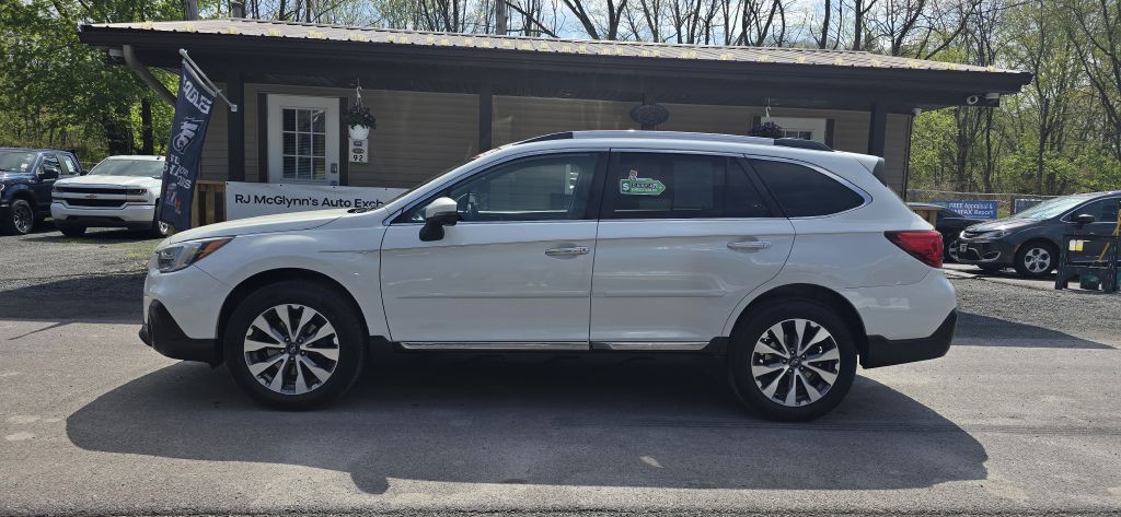 2018 Subaru Outback Image 2