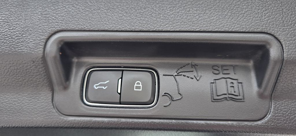 2022 Ford Explorer Image 30