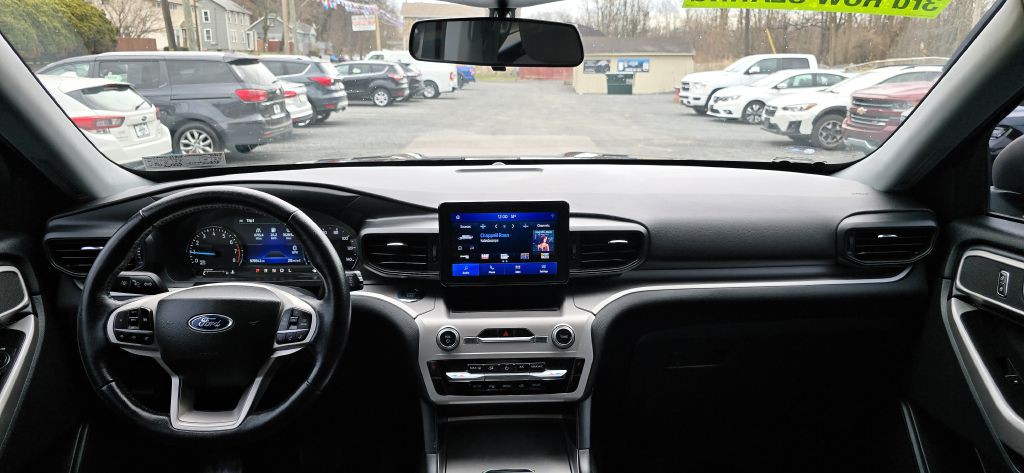 2022 Ford Explorer Image 38