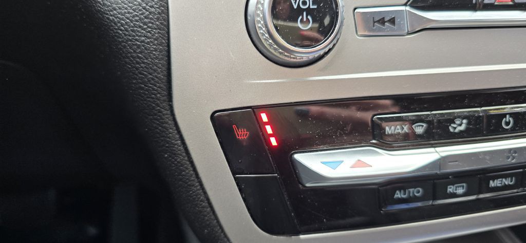 2022 Ford Explorer Image 43