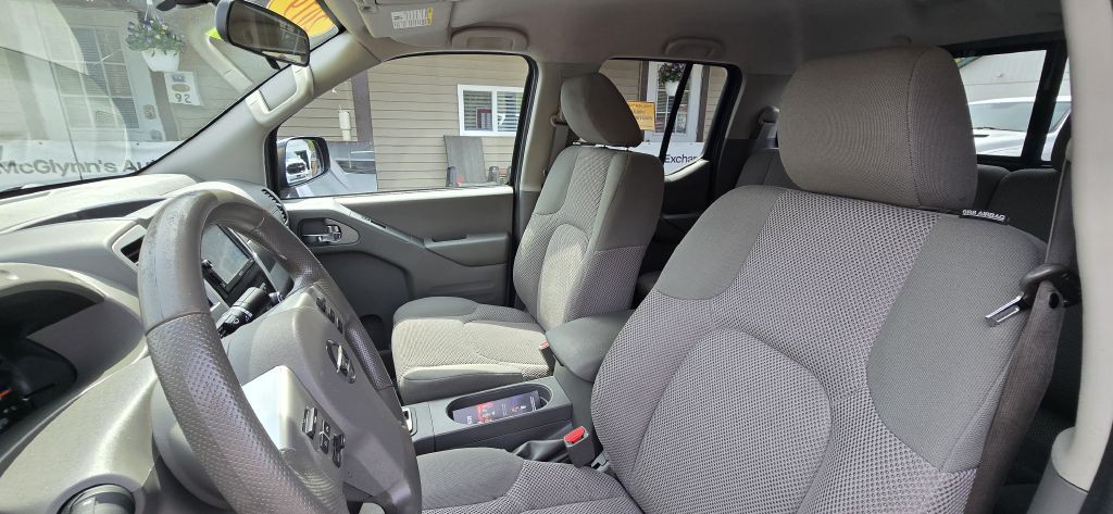 2019 Nissan Frontier Image 17