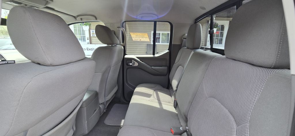 2019 Nissan Frontier Image 18