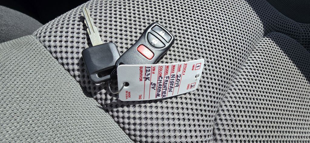 2019 Nissan Frontier Image 38