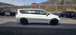 Image for 2022 Chrysler Voyager LX ID: 7271431