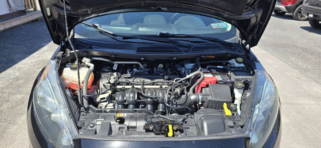 2016 Ford Fiesta Image 10
