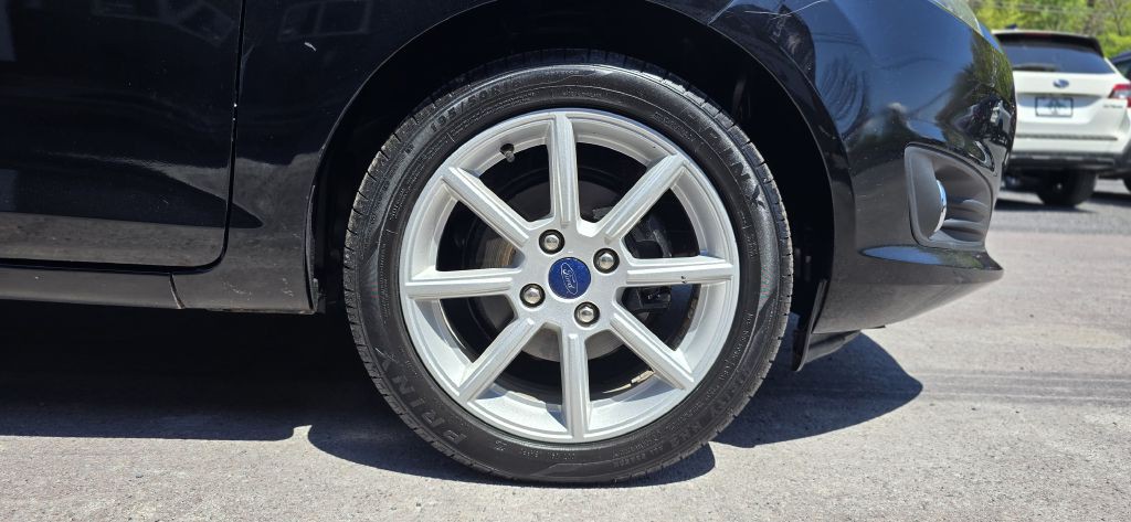 2016 Ford Fiesta Image 11