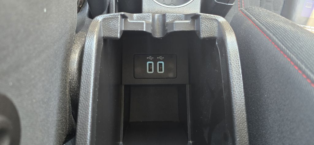 2016 Ford Fiesta Image 33