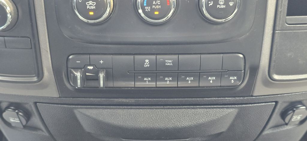 2017 RAM 2500 Image 33