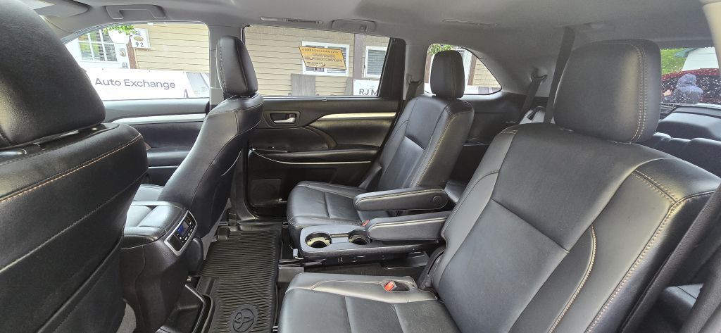 2019 Toyota Highlander Image 23