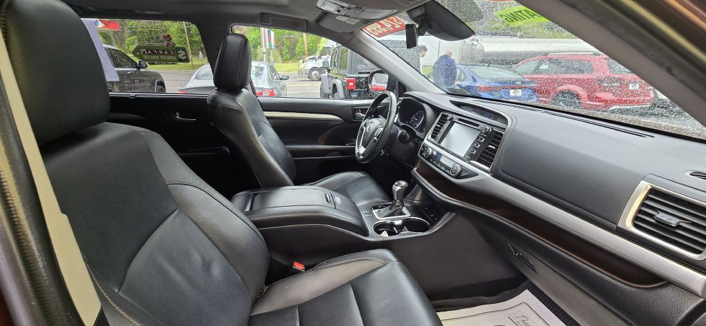 2019 Toyota Highlander Image 31