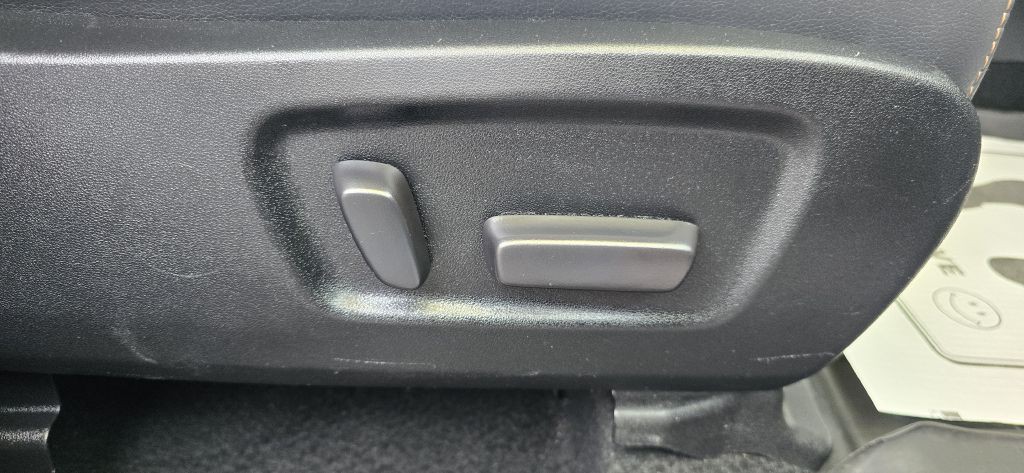 2019 Toyota Highlander Image 32