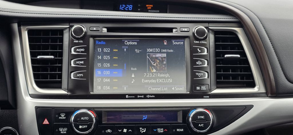 2019 Toyota Highlander Image 38