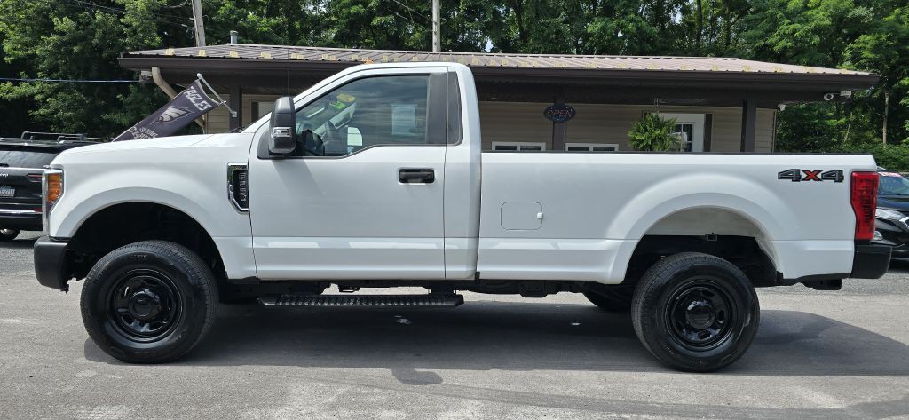 2017 Ford F-250 Image 2