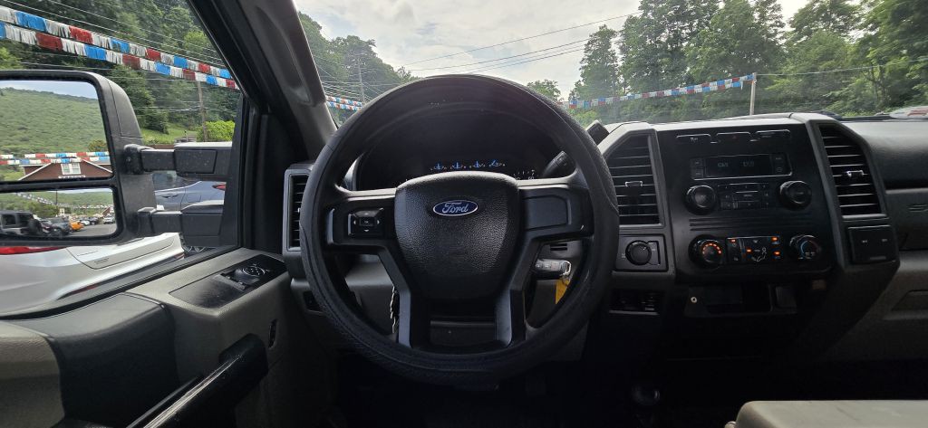2017 Ford F-250 Image 29