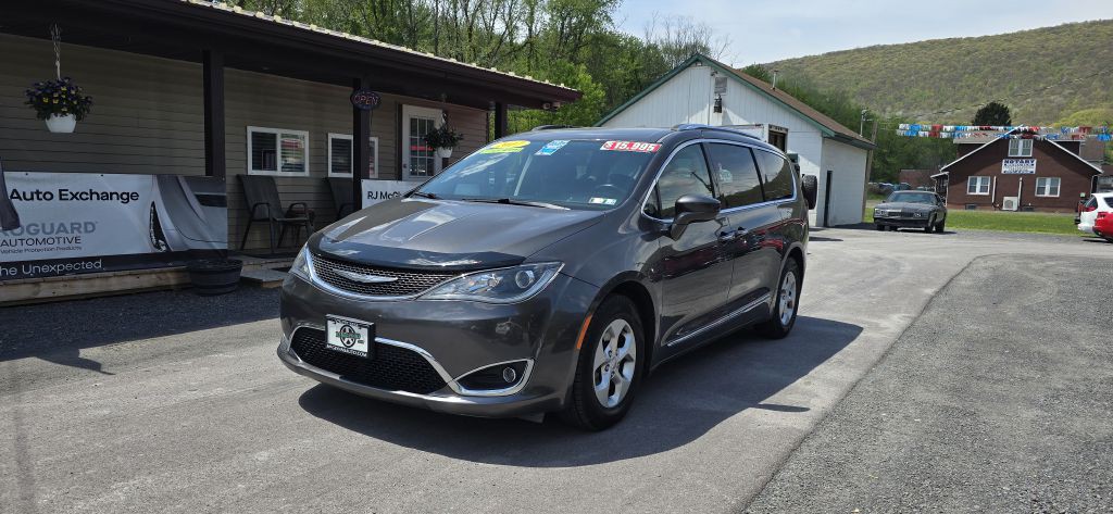2017 Chrysler Pacifica Image 5