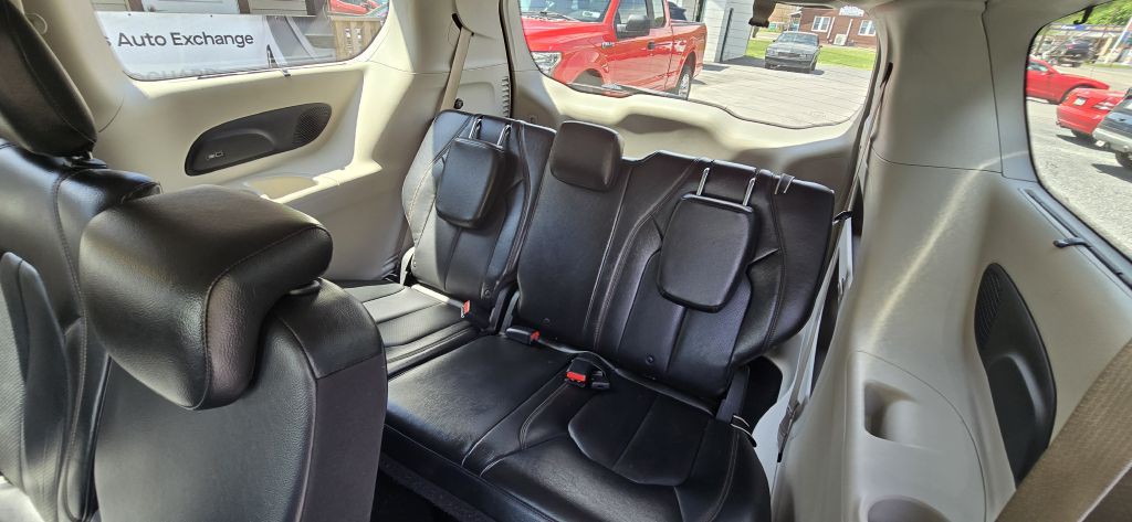2017 Chrysler Pacifica Image 15