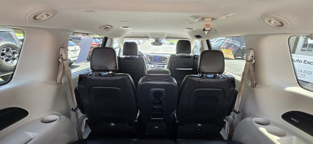 2017 Chrysler Pacifica Image 31