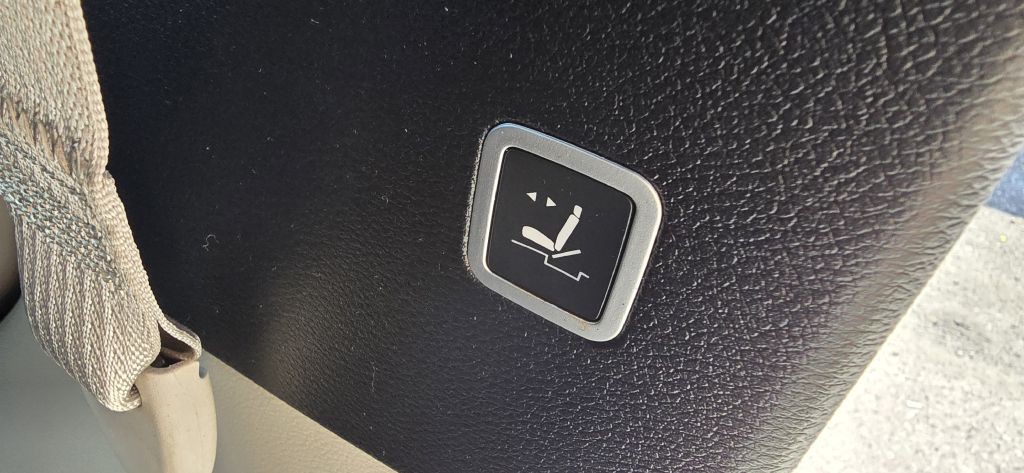 2017 Chrysler Pacifica Image 36