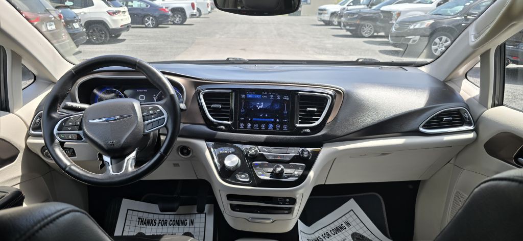 2017 Chrysler Pacifica Image 43