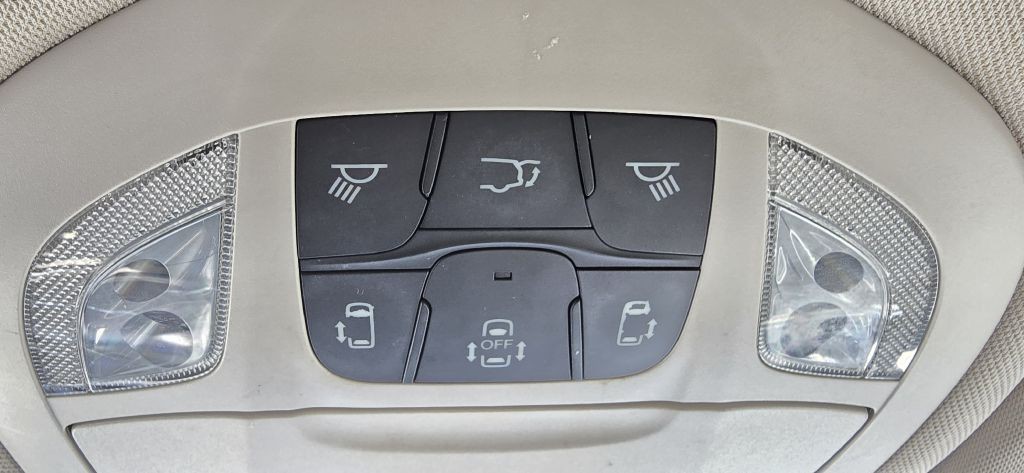 2017 Chrysler Pacifica Image 46
