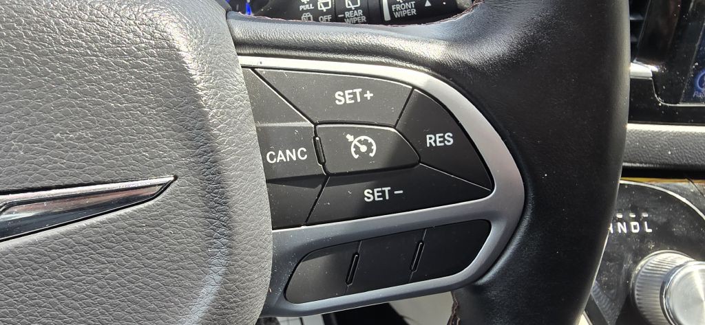 2017 Chrysler Pacifica Image 61