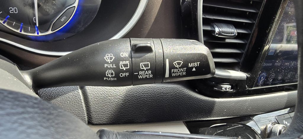 2017 Chrysler Pacifica Image 63