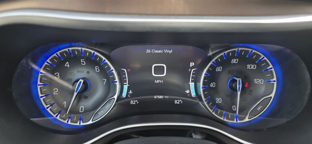 2017 Chrysler Pacifica Image 65