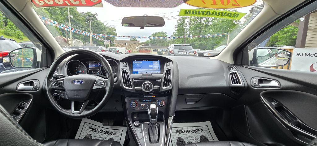 2017 Ford Focus Image 28